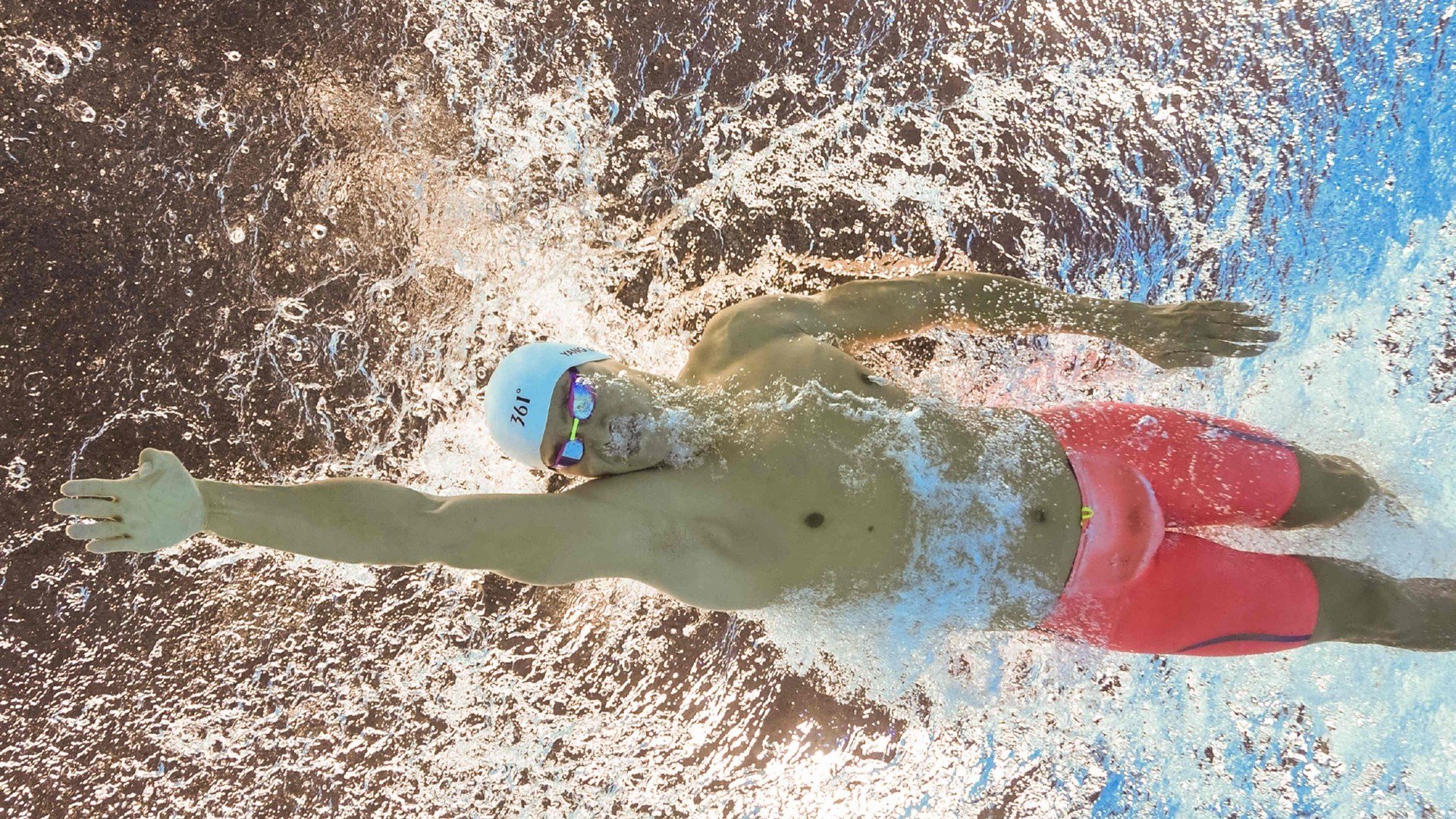 核弹头引爆！卢卡库头顶脚踢斩橙衣，马竞铁蹄踏平郁金香